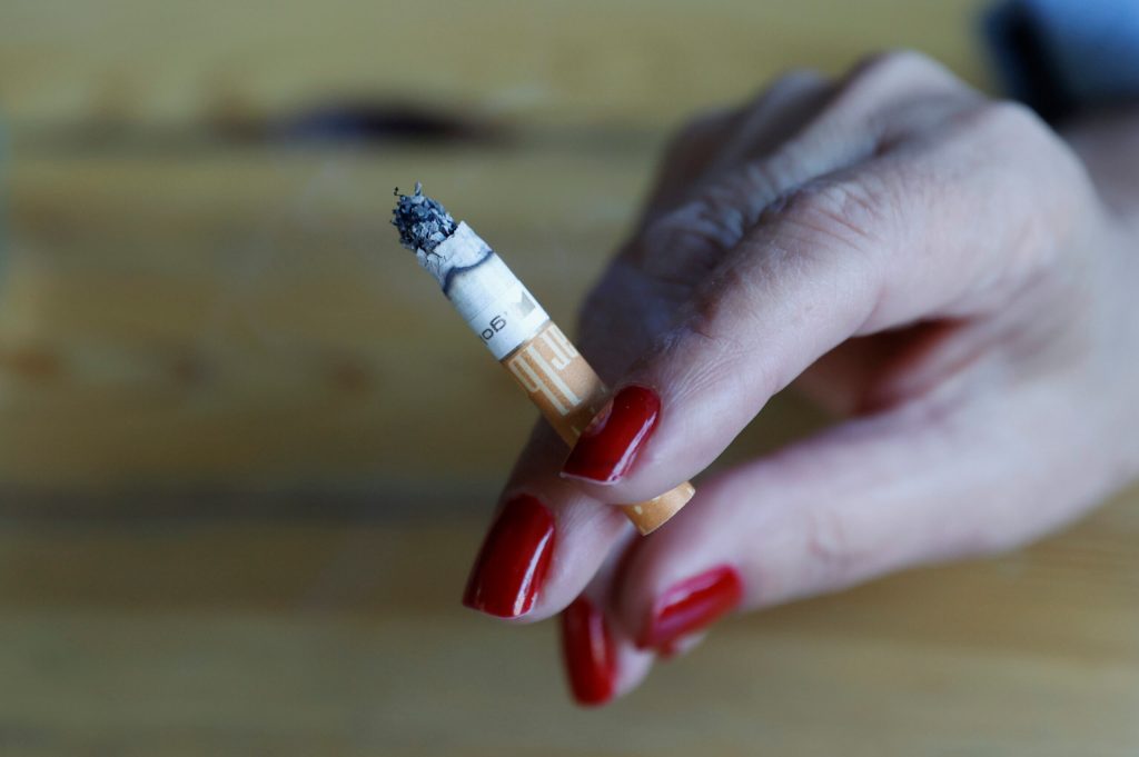 un solo cigarro en el embarazo puede causar graves problemas de salud al recien nacido scaled 1