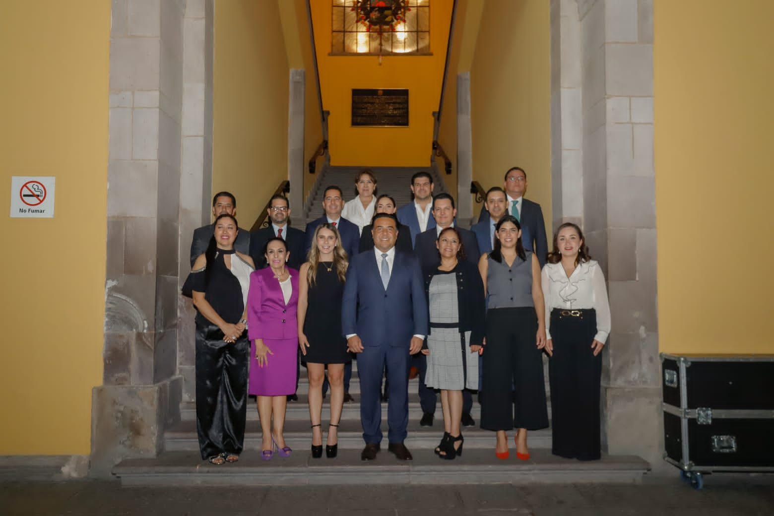 SE COLOCARON LAS FOTOS DE LUIS NAVA Y MIGUEL PARRODI EN LA PARED DE PRESIDENTES DEL SALÓN DE CABILDO