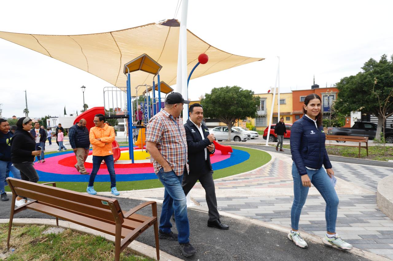 ENTREGA LUIS NAVA EL NUEVO PARQUE EURIPIDES