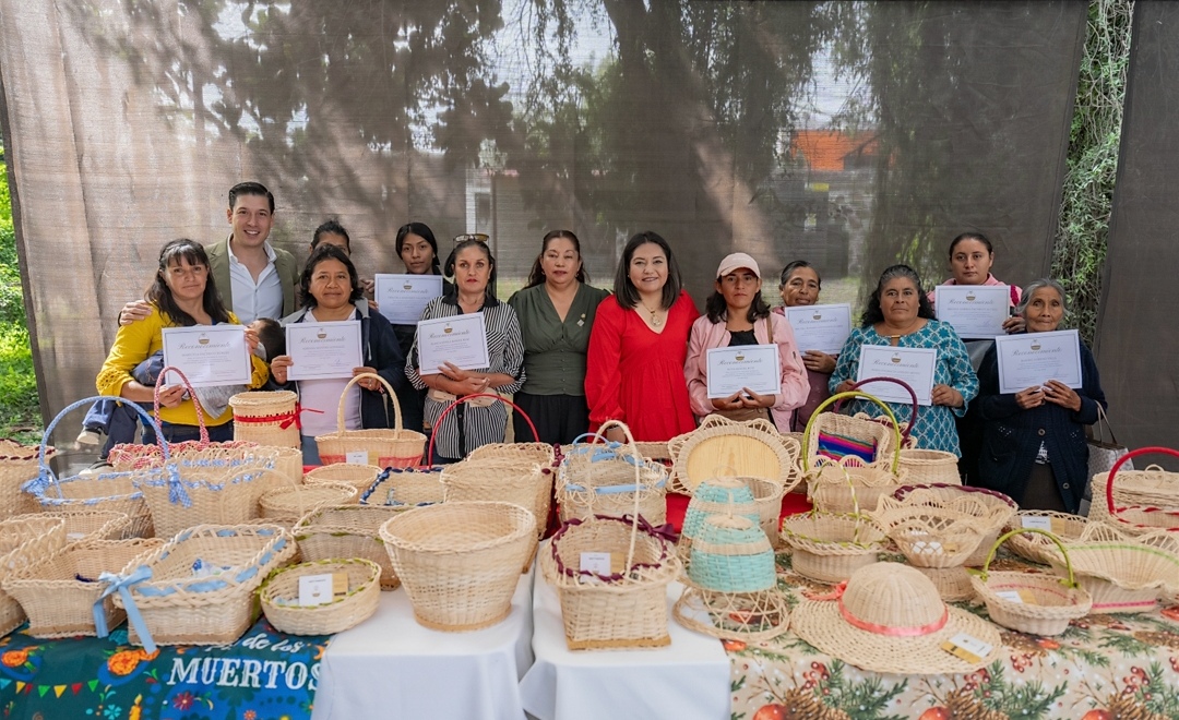 CLAUDIA MARTÍNEZ CLAUSURA TALLER “PROYECTO DEL MIMBRE” PARA EL AUTOEMPLEO EN EL MARQUÉS