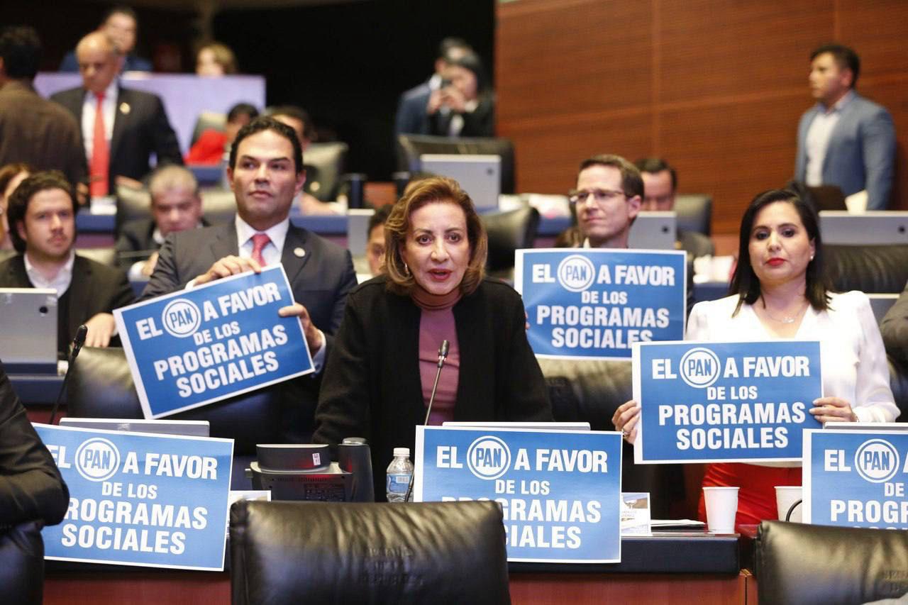 LAS Y LOS SENADORES DEL PAN VOTAMOS A FAVOR DE QUE LOS PROGRAMAS SOCIALES ESTÉN EN LA CONSTITUCIÓN,