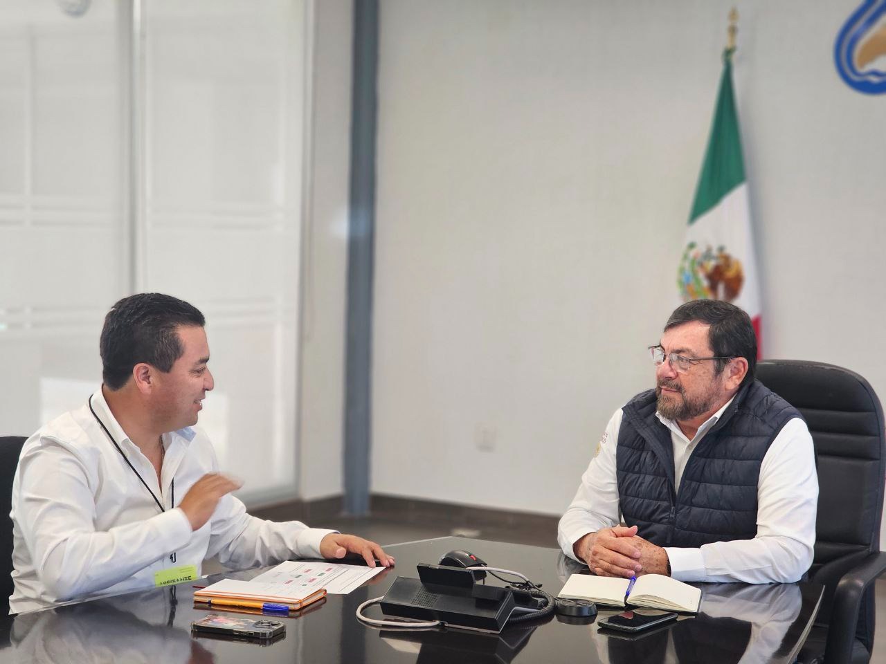 EL PRESIDENTE MUNICIPAL DE JALPAN RUBÉN HERNÁNDEZ ROBLES SE REUNIÓ CON EL DIRECTOR DE CONAGUA RAÚL JOSÉ MEDINA DÍAZ