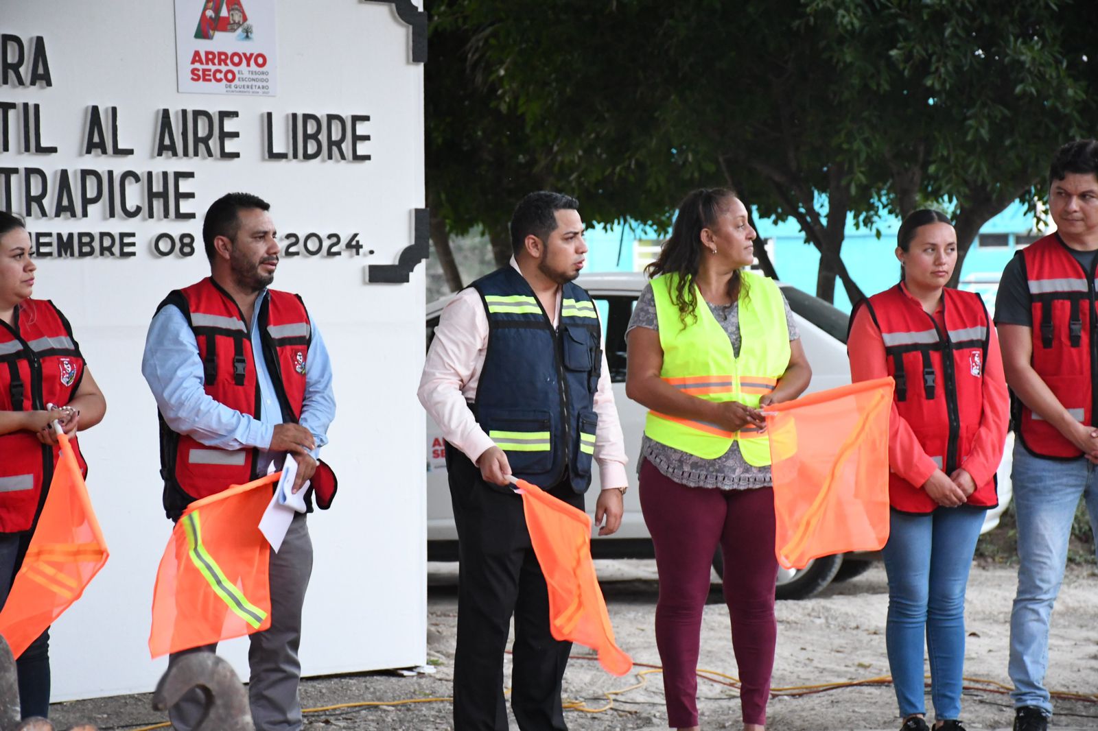 FERNANDO SÁNCHEZ GIL DA BANDERAZO DE ARRANQUE PARA LA CONSTRUCCIÓN DE PARQUE CON JUEGOINFANTIL AL AIRE LIBRE EN LA LOCALIDAD DE EL TRAPICHE PARA EL BIENESTAR DE LA COMUNIDAD