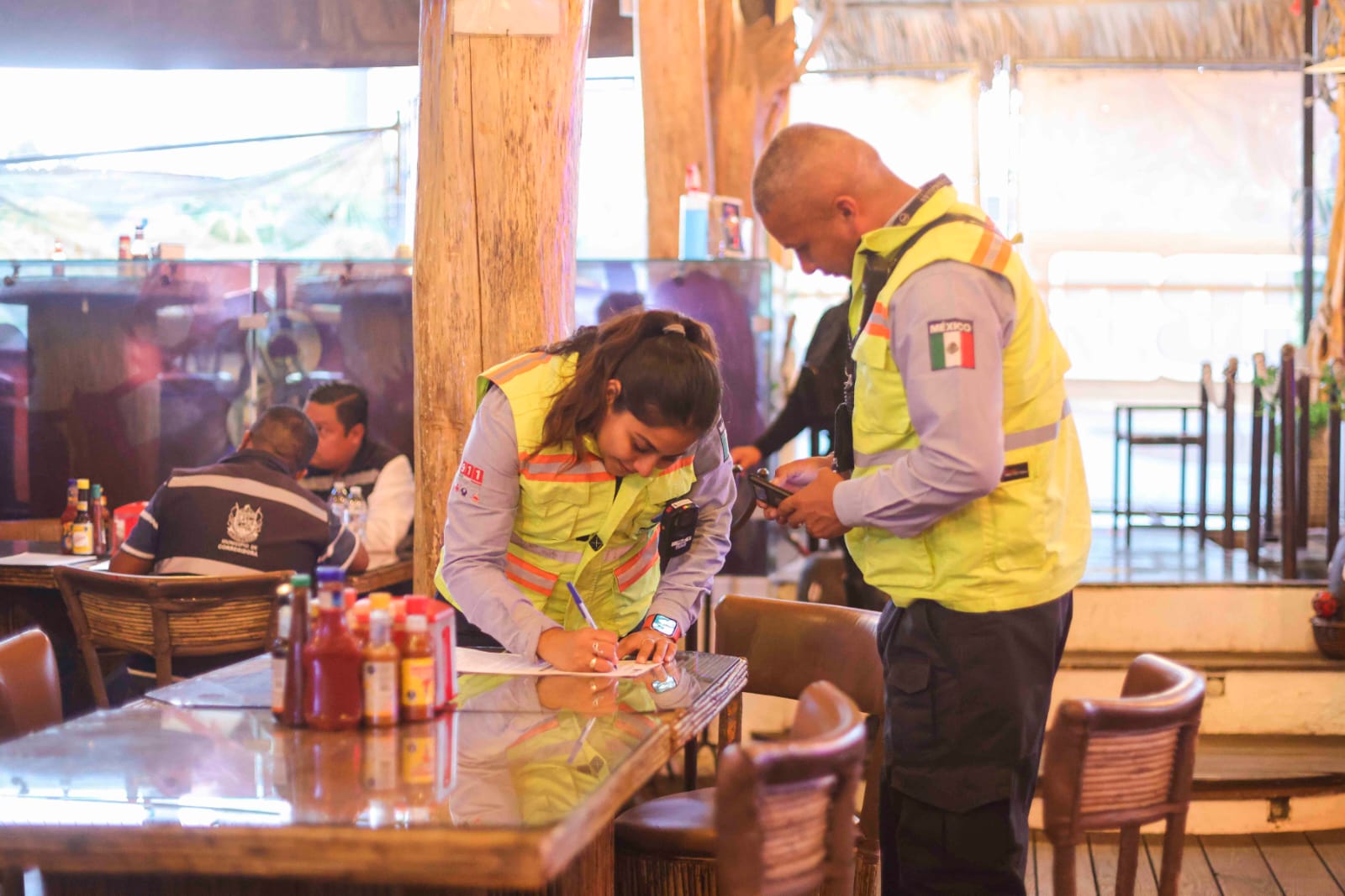 CLAUSURAN 5 ESTABLECIMIENTOS EN CORREGIDORA