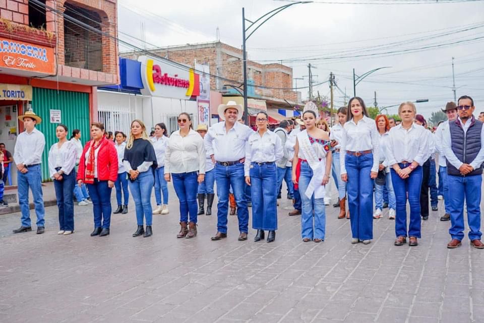 PEDRO ESCOBEDO CONMEMORA EL 114° ANIVERSARIO DE LA REVOLUCIÓN MEXICANA CON UN EMOTIVO DESFILE CÍVICO – DEPORTIVO