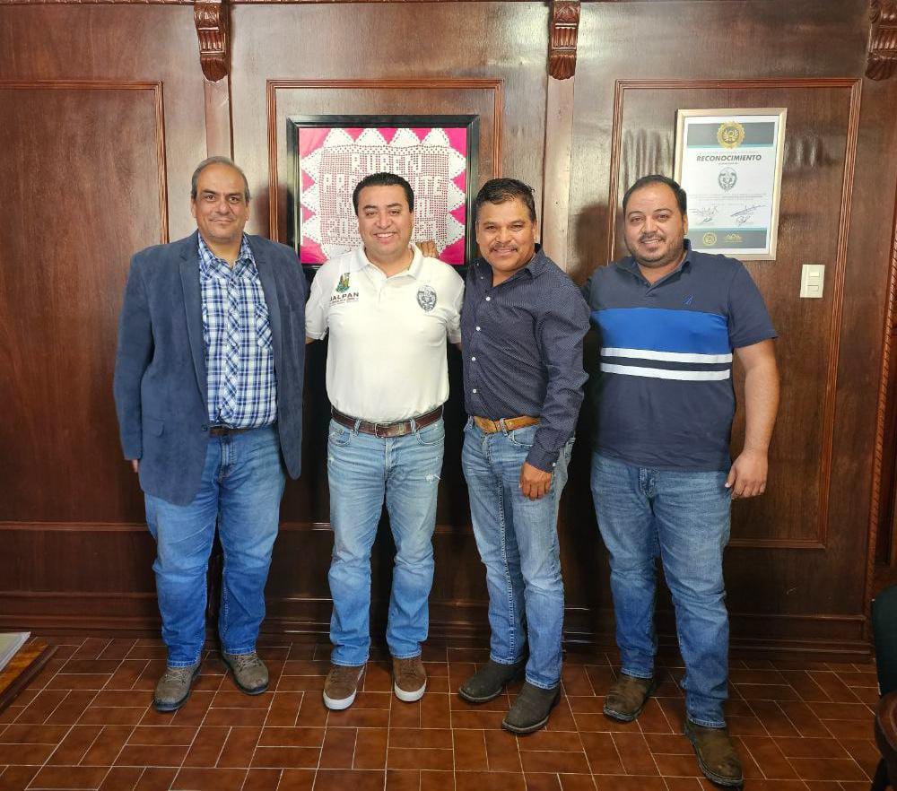 EL PRESIDENTE MUNICIPAL RUBÉN HERNÁNDEZ SOSTUVO UNA REUNIÓN CON EL ING. FERNANDO ROCHA MIER, FUNDADOR DE LA CARAVANA MIGRANTES