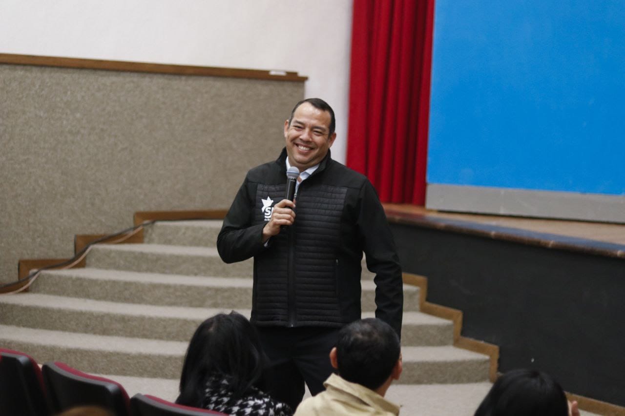 ROBERTO CABRERA INAUGURA ENCUENTRO CON TITULARES DE DELEGACIONES Y SUBDELEGACIONES DE SAN JUAN DEL RÍO