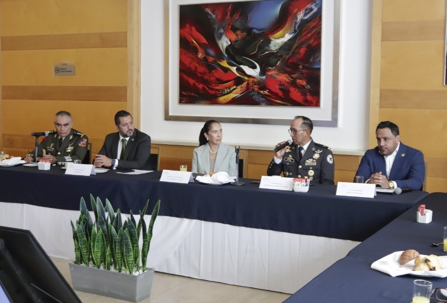 AUTORIDADES Y SECTOR EMPRESARIAL ESTABLECEN DIÁLOGO CON EJÉRCITO Y GUARDIA NACIONAL