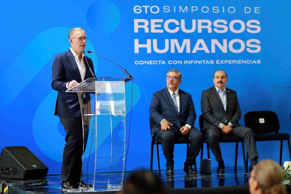 MARCO DEL PRETE INAUGURA SIMPOSIO DE RECURSOS HUMANOS DEL CLÚSTER AUTOMOTRIZ