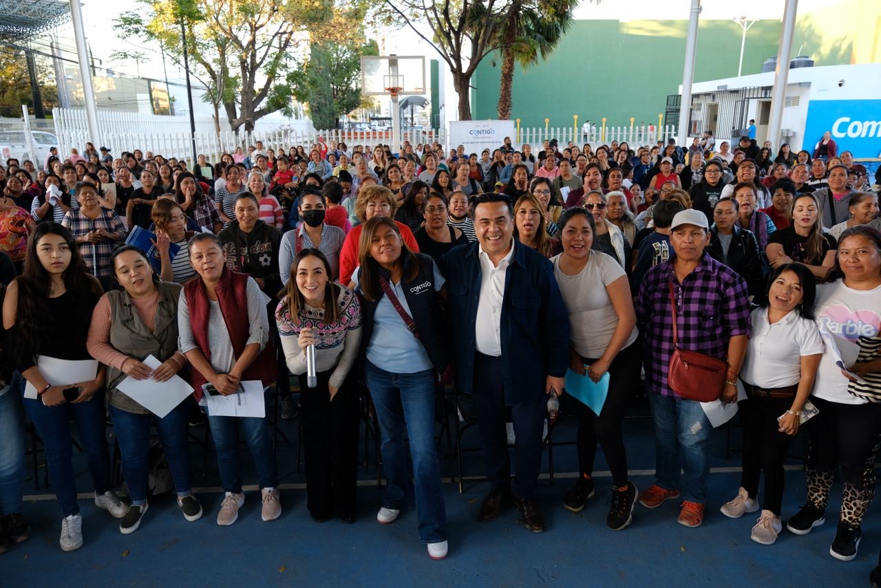 ENTREGAN TARJETAS CONTIGO A JEFAS DE FAMILIA EN LA CAPITAL