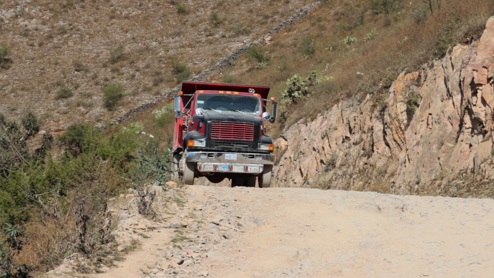 CAMINO DE EL AGUACATE A SAN BARTOLO EN CADEREYTA: UNA DEUDA HISTÓRICA QUÉ SERÁ SALDADA