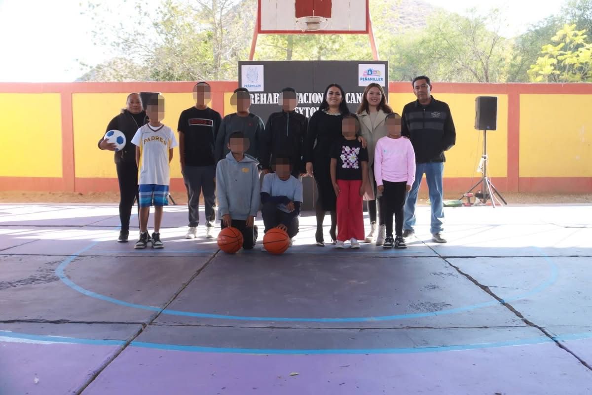 LA PRESIDENTA MUNICIPAL ANA KAREN JIMÉNEZ ENTREGÓ LA REHABILITACIÓN DE CANCHA DE USOS MÚLTIPLES DE LA DELEGACIÓN DE VILLA EMILIANO ZAPATA.