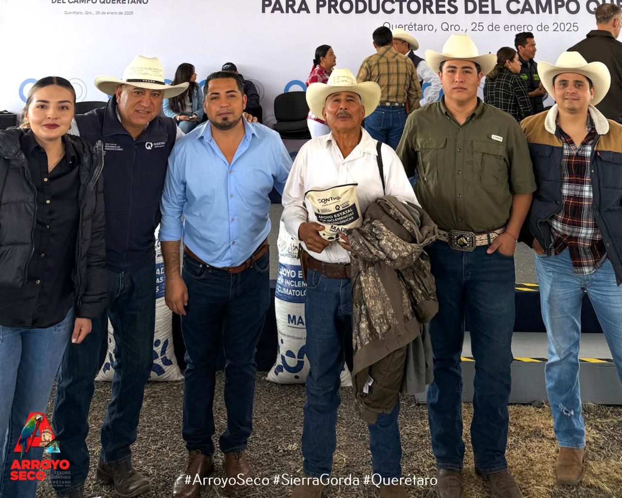 ASISTE EL PRESIDENTE MUNICIPAL DE ARROYO SECO, LIC. FERNANDO SÁNCHEZ GIL AL ARRANQUE DE LA ENTREGA DE APOYOS POR SEQUÍA PARA PRODUCTORES DEL CAMPO QUERETANO.