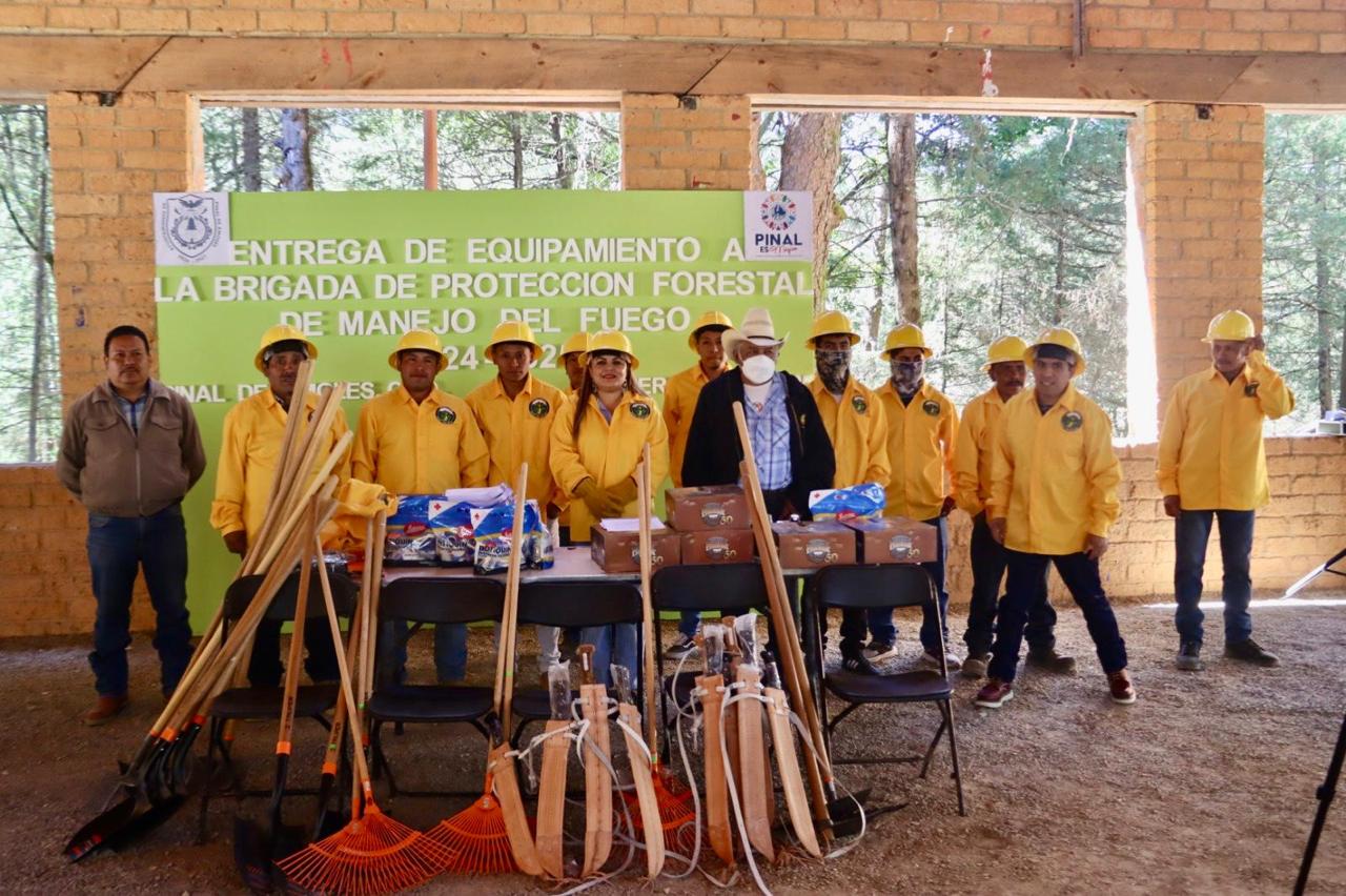 LUPITA RMZ PLAZA FORTALECE LA PROTECCIÓN DE LOS BOSQUES EN PINAL DE AMOLES