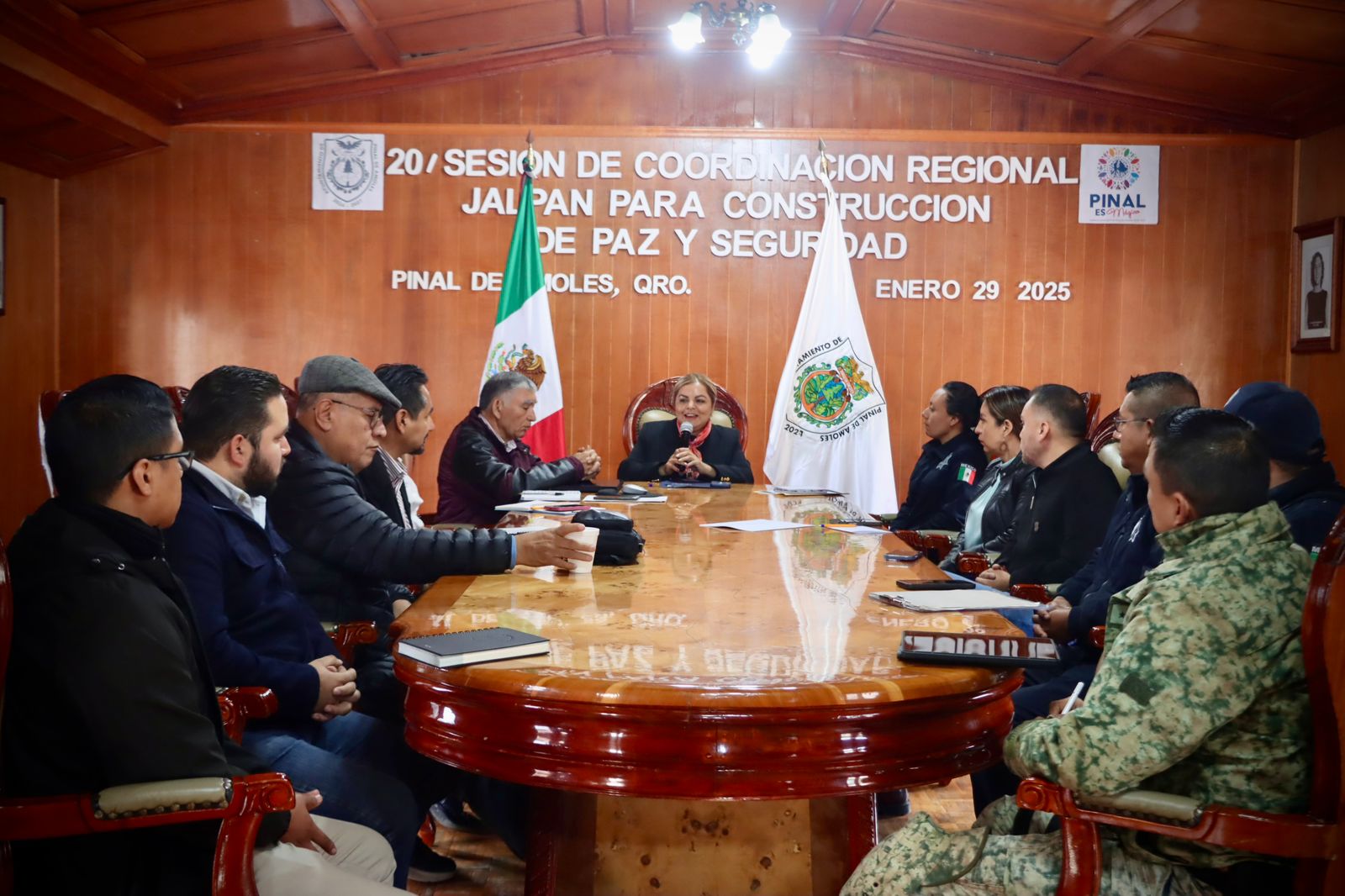 LUPITA RAMÍREZ PLAZA ENCABEZA SESIÓN DE SEGURIDAD EN PINAL DE AMOLES