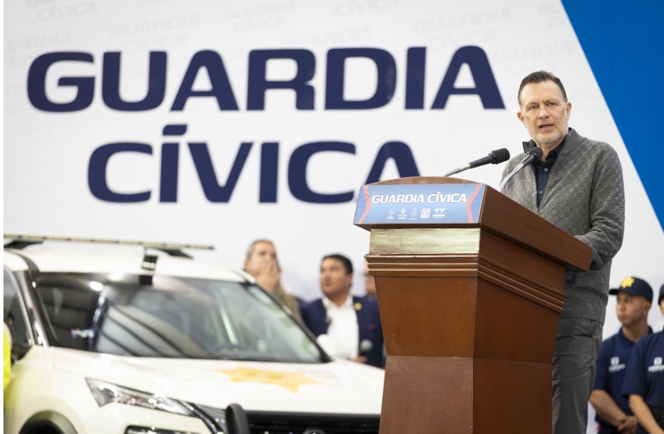 ASISTE GOBERNADOR A LA PRESENTACIÓN DE LA NUEVA GUARDIA CÍVICA DE LA CAPITAL