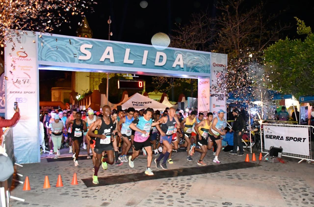 RÉCORD DE PARTICIPANTES EN LA 53° MEDIA MARATÓN DE LA SIERRA GORDA, JALPAN