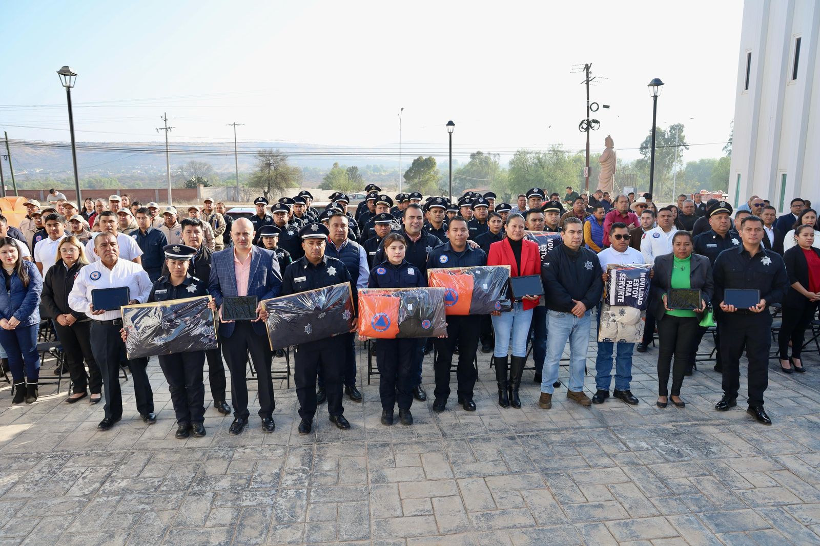 MEJORA COLÓN SALARIO A POLICÍAS