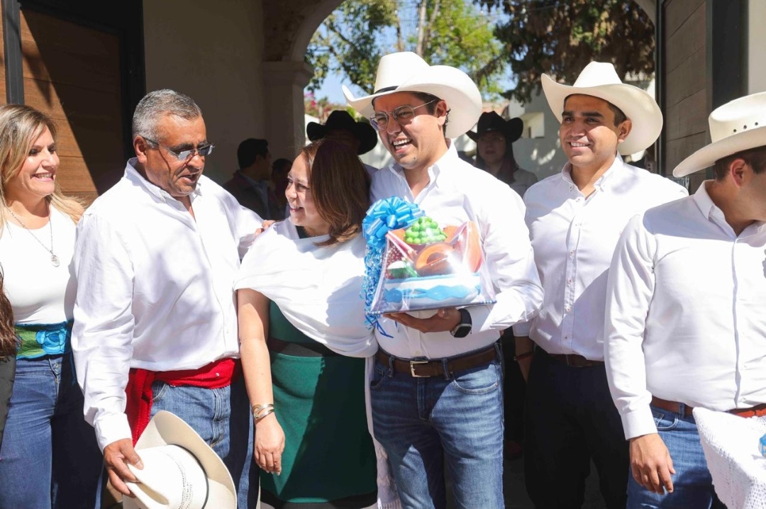 CHEPE GUERRERO ASISTIÓ COMO INVITADO A LA ENTREGA DEL TRADICIONAL CALDO DE BUEY