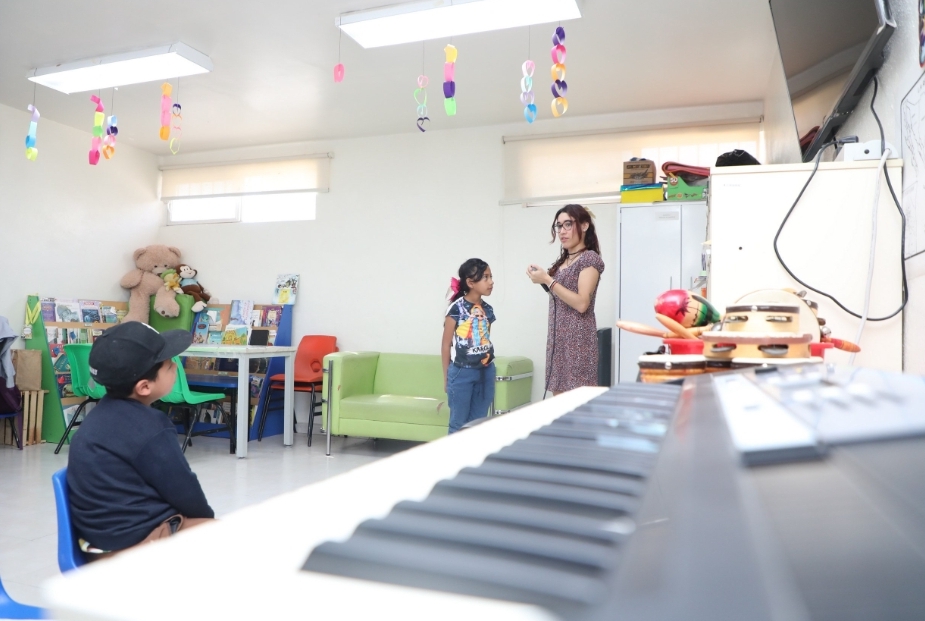 CAPACITA SEDIF A LAS Y LOS NIÑOS DEL CENTRO DE DÍA NUEVA REALIDAD CON TALLERES ARTÍSTICOS Y FORMATIVOS