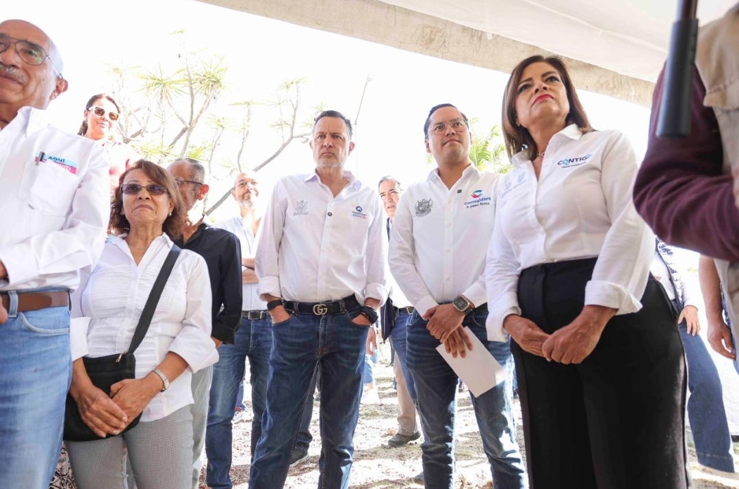 MAURICIO KURI Y CHEPE GUERRERO ENTREGARON LA REHABILITACIÓN DE VIALIDADES EN PUERTA REAL