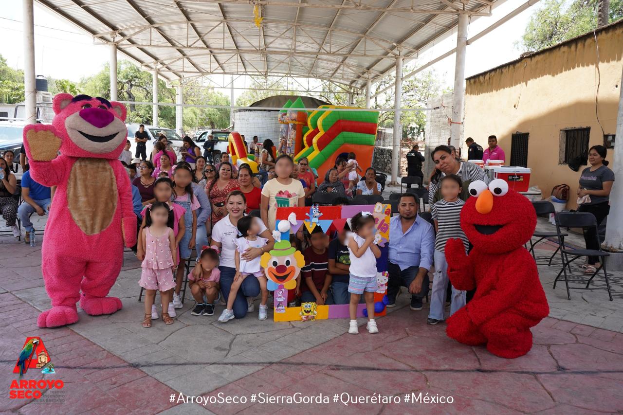 GOBIERNO MUNICIPAL DE ARROYO SECO CELEBRAN EL DÍA DE LA NIÑEZ Y DE LAS MADRES EN SANGUIJUELA