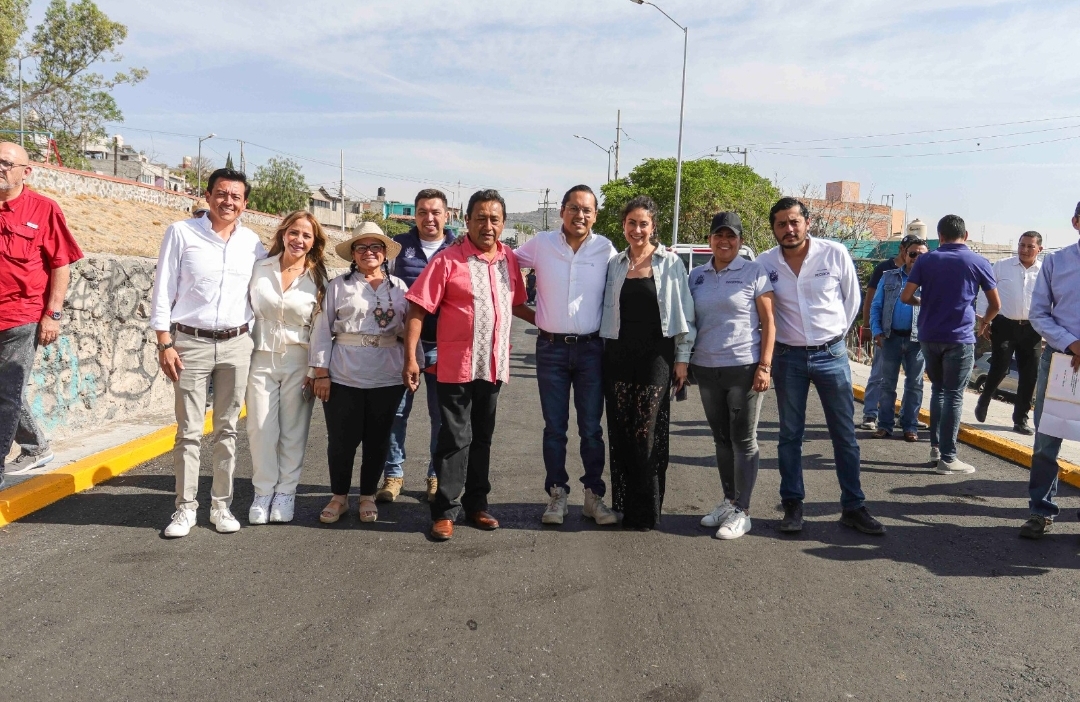 ENTREGA CHEPE GUERRERO URBANIZACIÓN DE LA CALLE RÍO MISSISSIPPI EN LA COLONIA VENCEREMOS